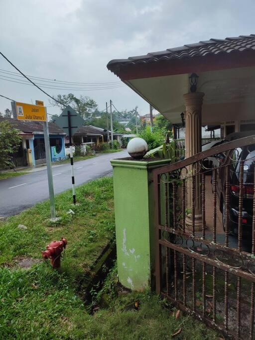 Mai Kkb Homestay In Kuala Kubu Bharu Taman Juta Exteriér fotografie